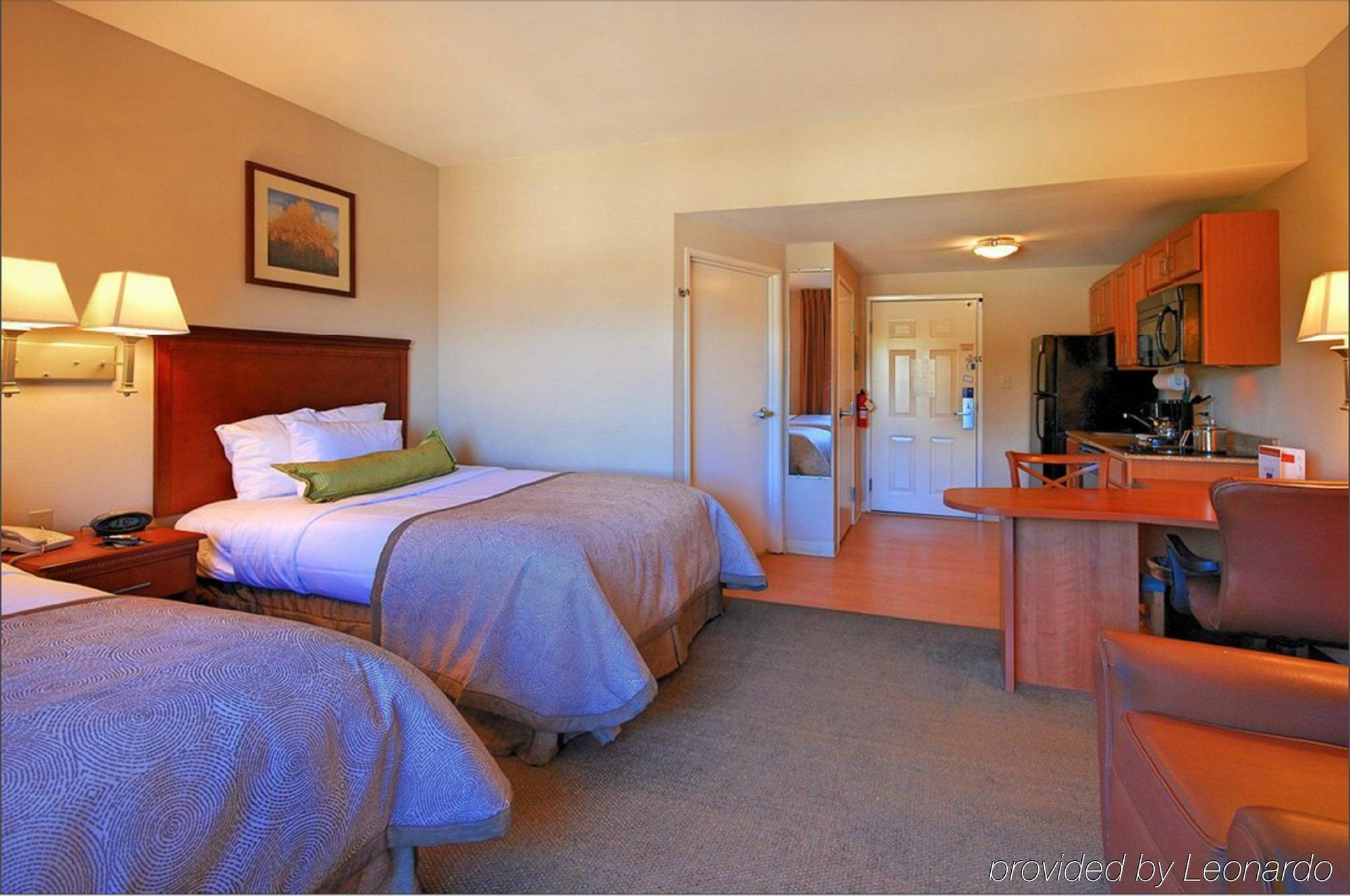Candlewood Suites Pearl By Ihg Exterior photo